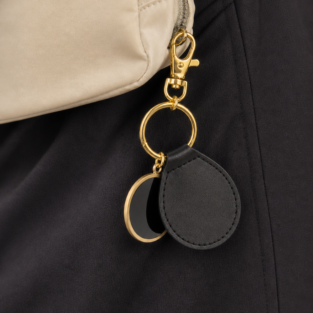Keygift clipped on bag_mockup